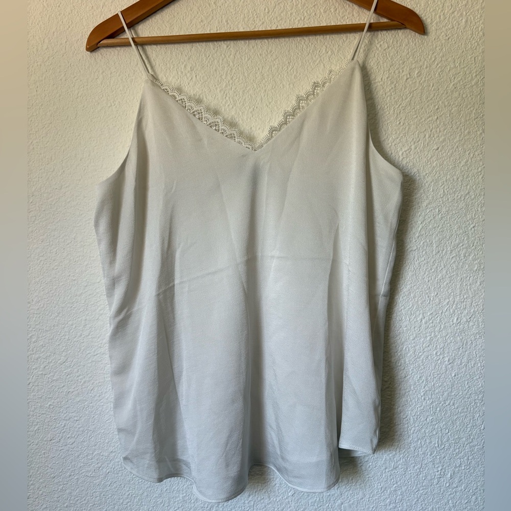 🔴2/$10- Express Cream Lace Trim Cami Top